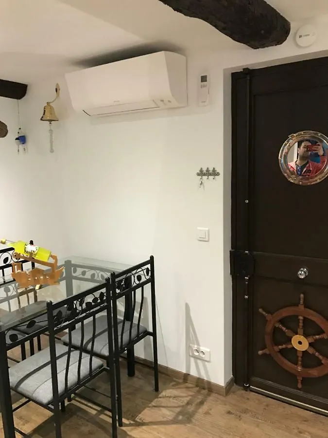 Appartement la petite barque à Menton 0*,  France